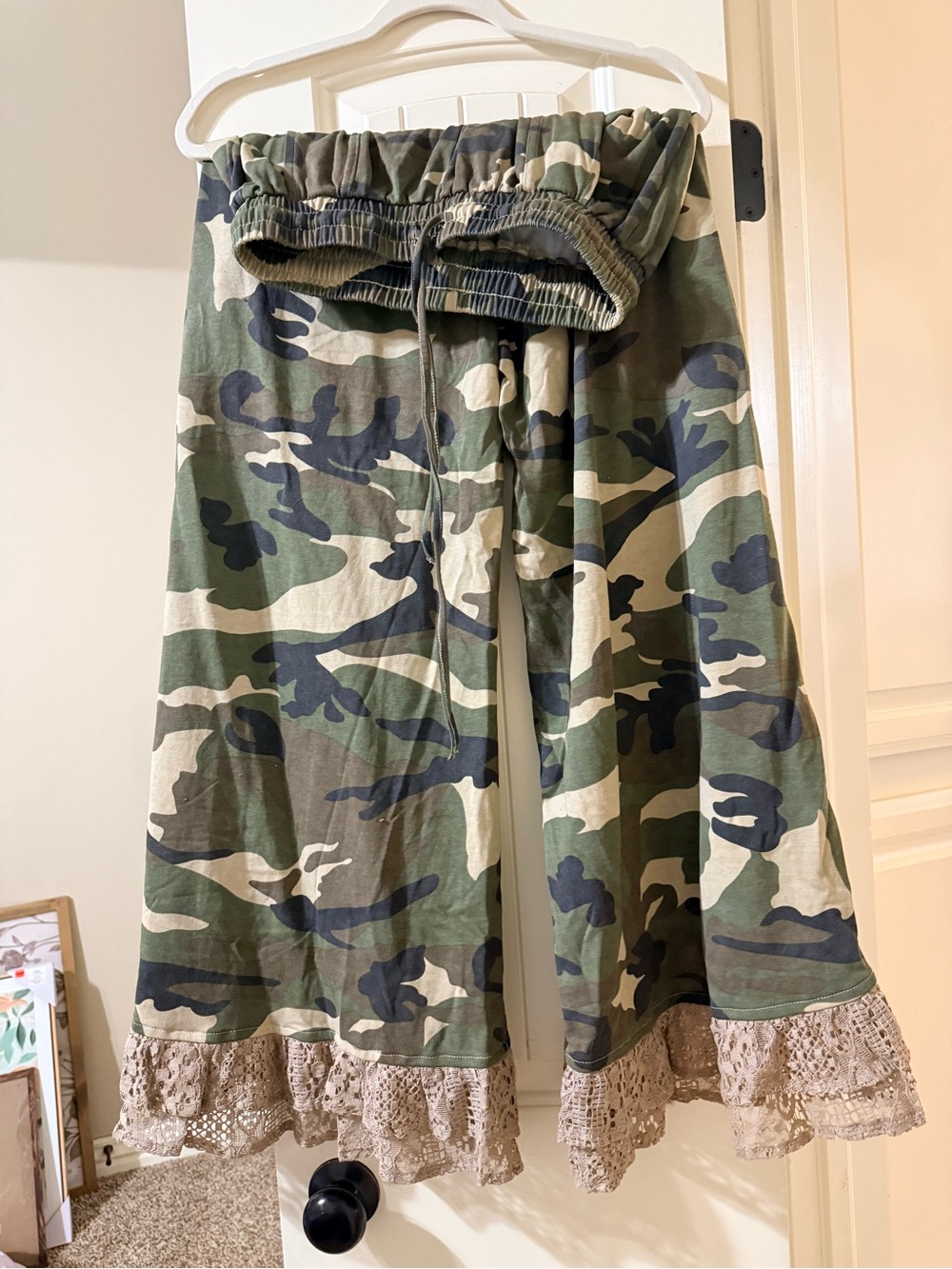Women’s Vintage Lace Camo Joggers - Picture 3 of 3